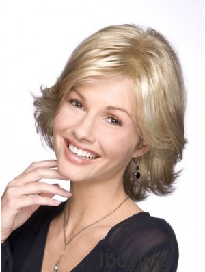 Wavy Blonde Trendy Chin Length Classic Wigs